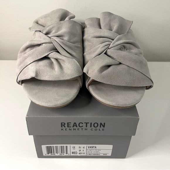 NEW! Keneth Cole Reaction Vanya suede slip sandals in light grey. Size 11 - Picture 3 of 10